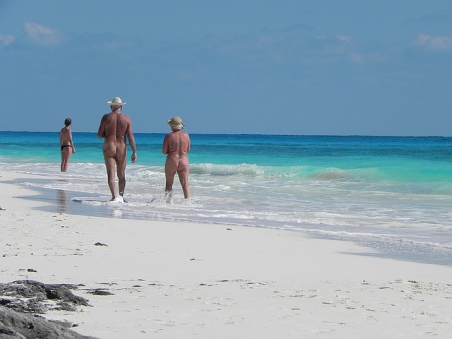 #31 FKK in Deutschland 10 FKK am Strand